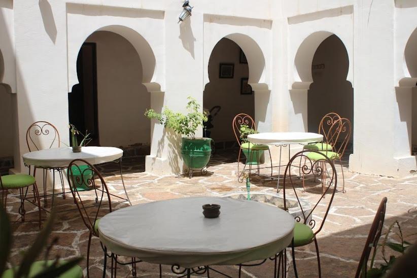 Hotel Et Restaurant Riad Amodou タンギール エクステリア 写真